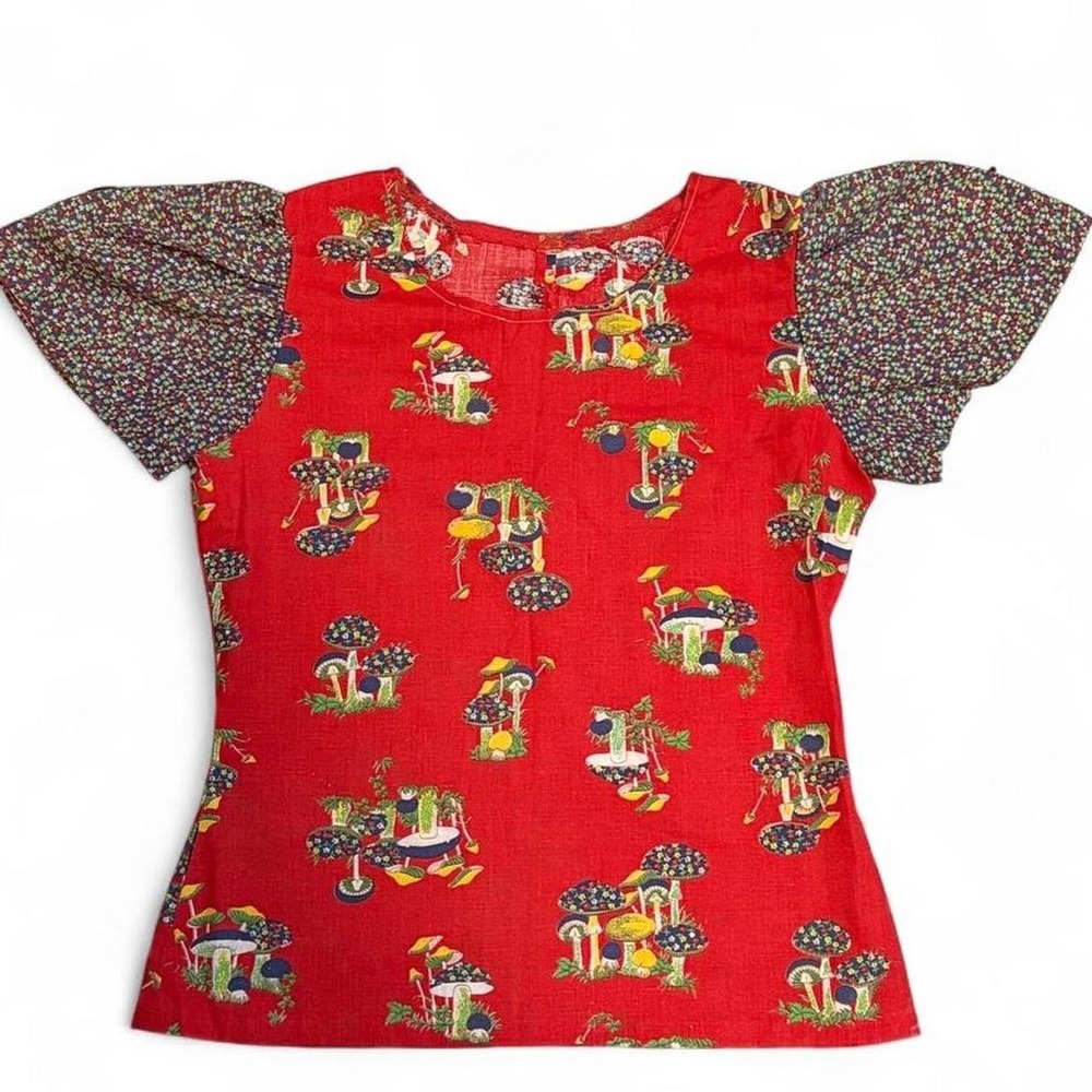 Vintage 70s Mushroom Novelty Print Calico Top